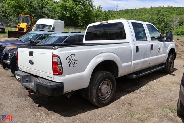Image of Ford F-250 equipment image 2