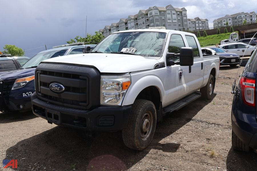 2015 Ford F-250 Equipment Image0