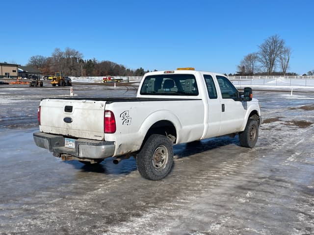 Image of Ford F-250 equipment image 2