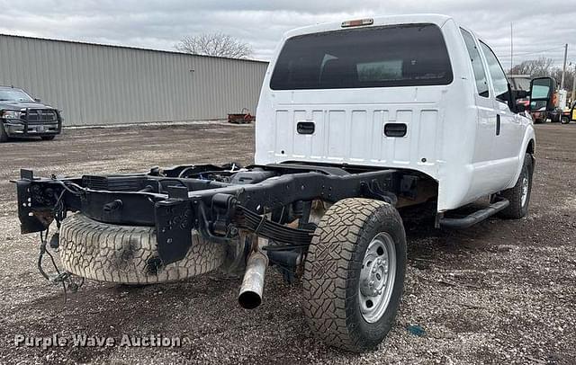 Image of Ford F-250 equipment image 4