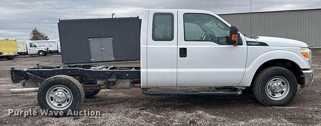 Image of Ford F-250 equipment image 3