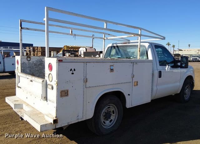 Image of Ford F-250 equipment image 4