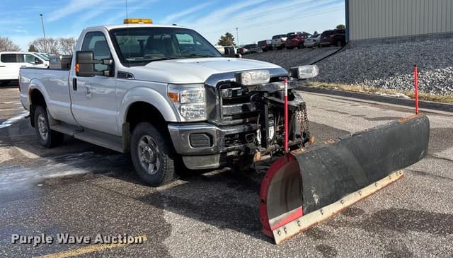 Image of Ford F-250 equipment image 2