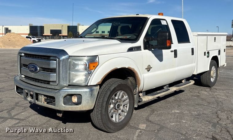 2015 Ford F-250 Equipment Image0