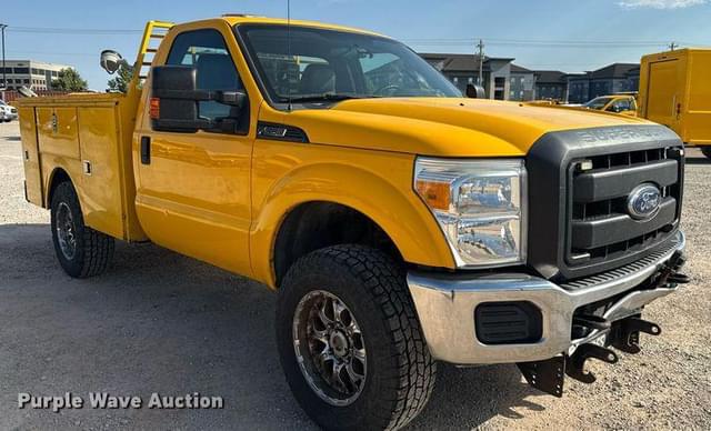 Image of Ford F-250 equipment image 2