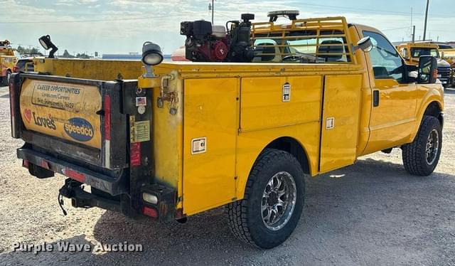 Image of Ford F-250 equipment image 4
