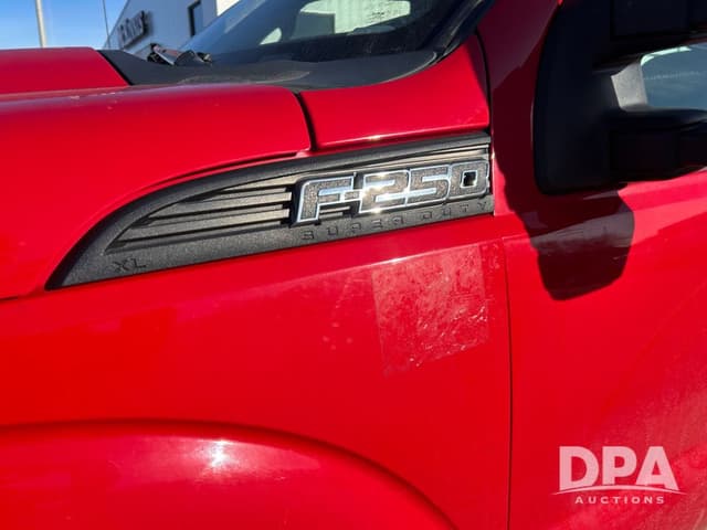 Image of Ford F-250 equipment image 1