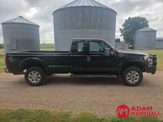Image of Ford F-250 equipment image 2