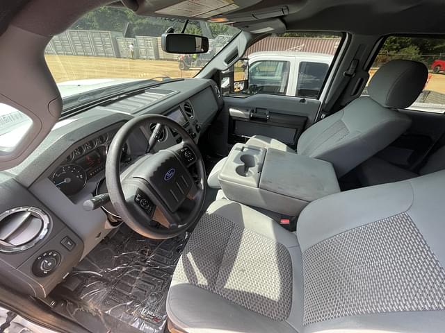 Image of Ford F-250 equipment image 4