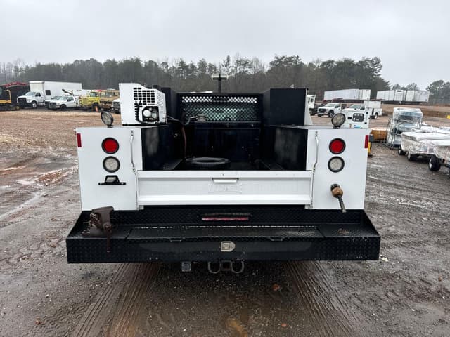 Image of Ford F-350 equipment image 3