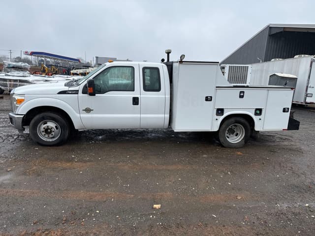 Image of Ford F-350 equipment image 1