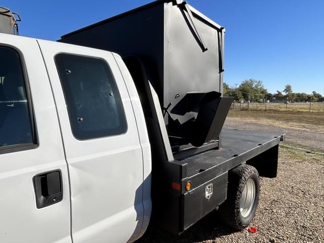 Image of Ford F-350 equipment image 4
