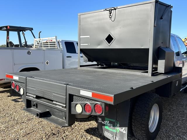 Image of Ford F-350 equipment image 3