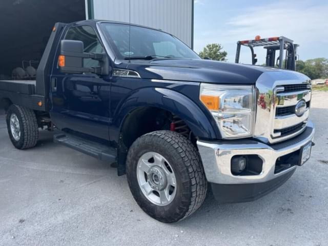 Image of Ford F-350 equipment image 2