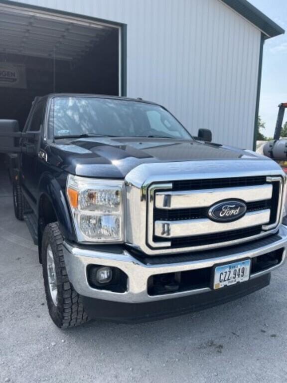 Image of Ford F-350 equipment image 1