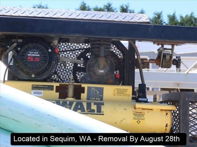 Image of Ford F-350 equipment image 3