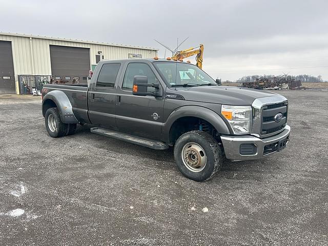 Image of Ford F-350 equipment image 4