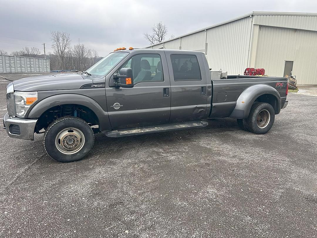 Image of Ford F-350 Primary image