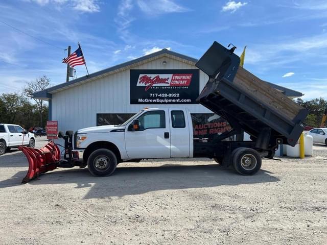 Image of Ford F-350 equipment image 1