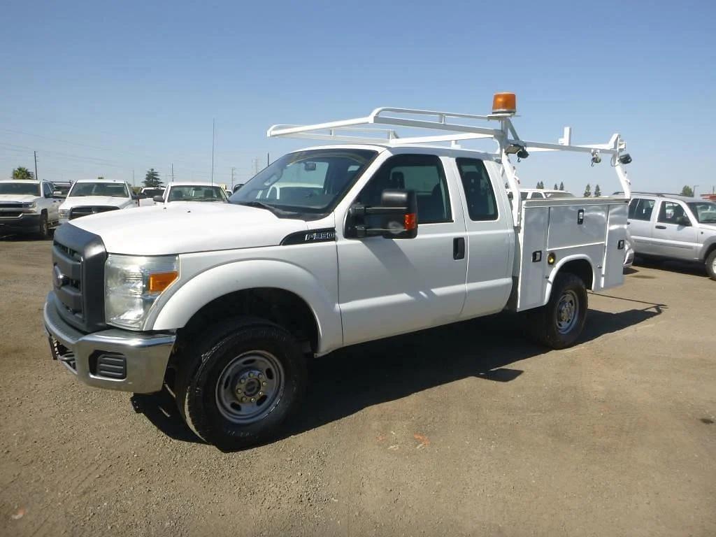 Image of Ford F-350 Primary image