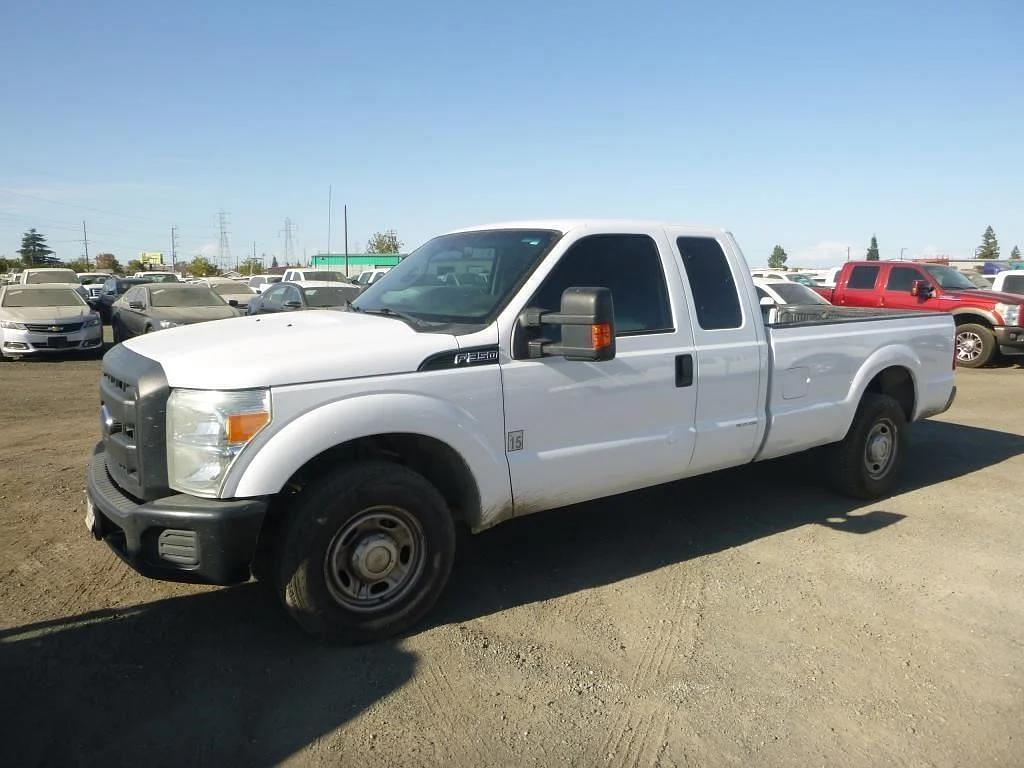 Image of Ford F-350 Primary image