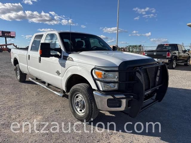 Image of Ford F-350 equipment image 2