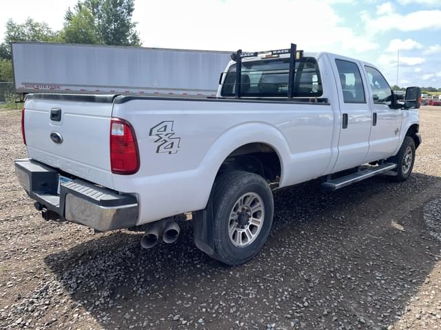 Image of Ford F-350 equipment image 4