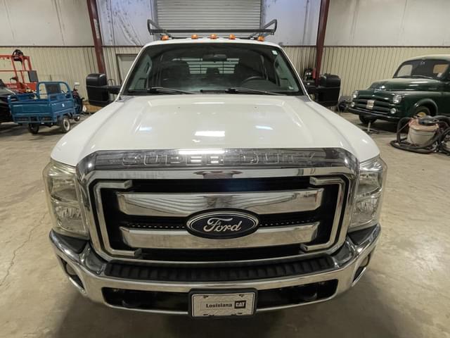 Image of Ford F-350 equipment image 1