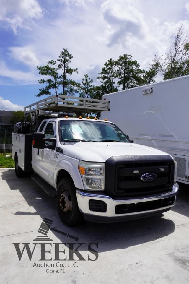 Image of Ford F-350 equipment image 1