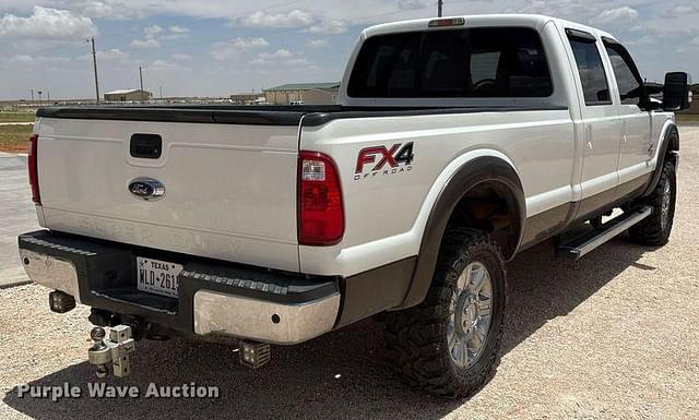 Image of Ford F-350 equipment image 4