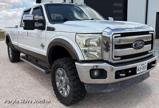 Image of Ford F-350 equipment image 2