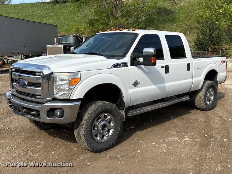 2015 Ford F-350 Equipment Image0