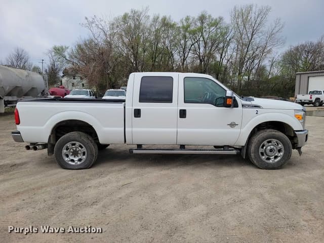 Image of Ford F-350 equipment image 3