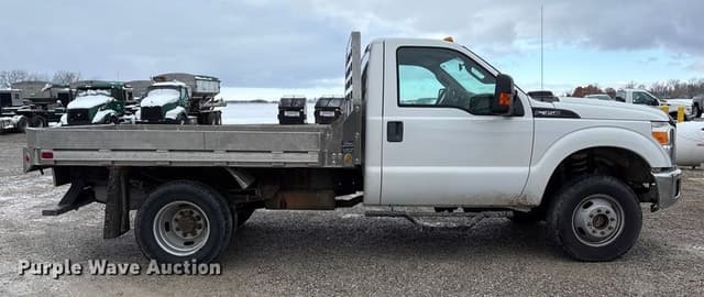 Image of Ford F-350 equipment image 3