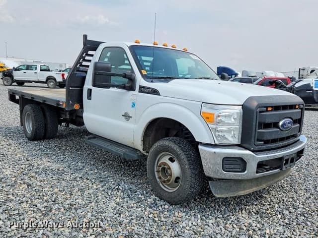 Image of Ford F-350 equipment image 2