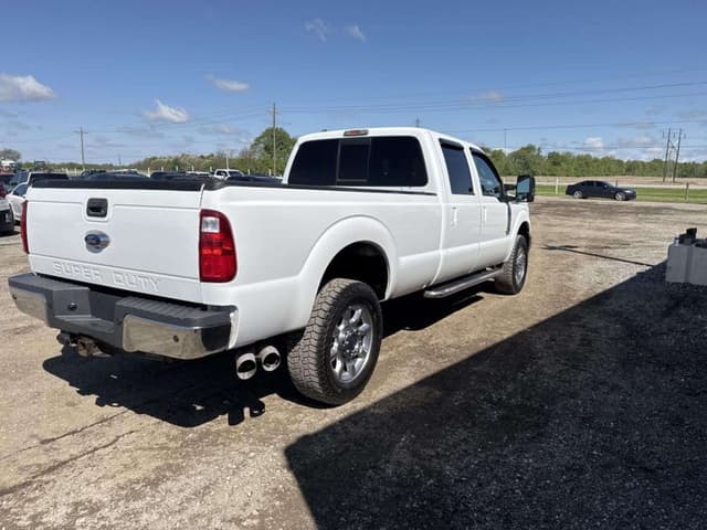 Image of Ford F-350 equipment image 4