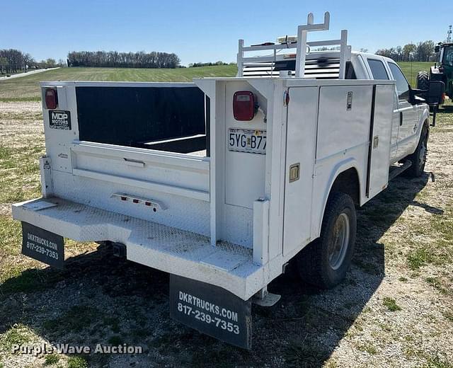Image of Ford F-350 equipment image 4