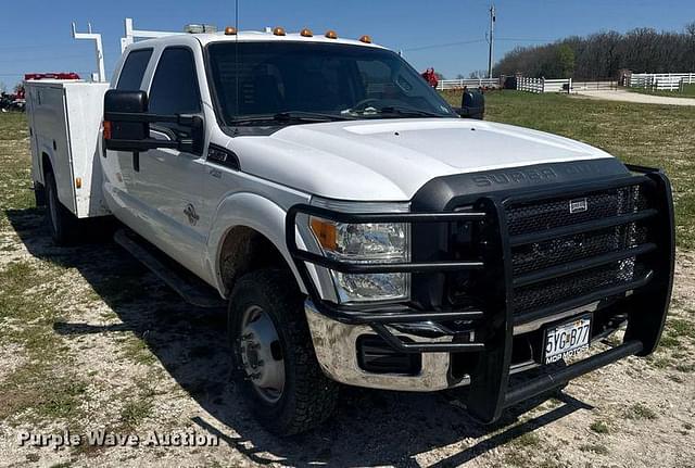 Image of Ford F-350 equipment image 2