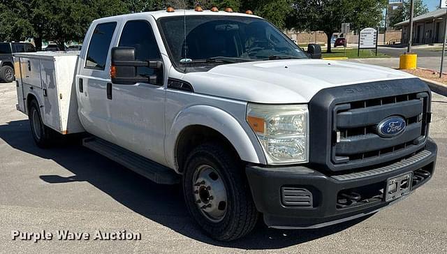 Image of Ford F-350 equipment image 2