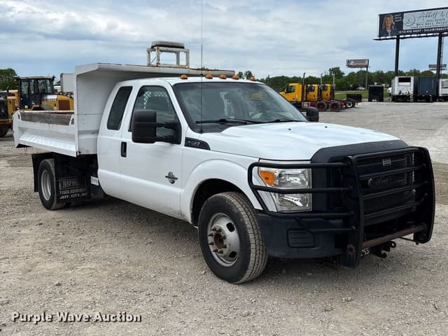 Image of Ford F-350 equipment image 2