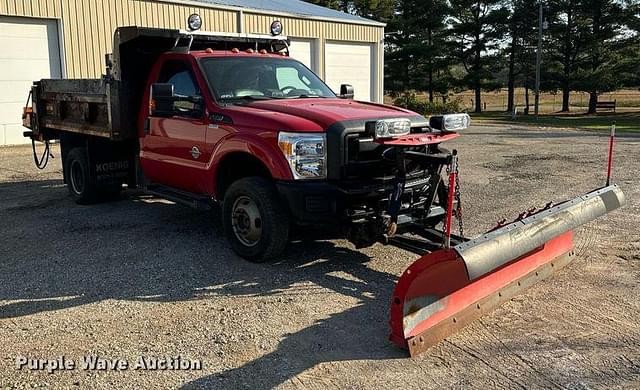 Image of Ford F-350 equipment image 2