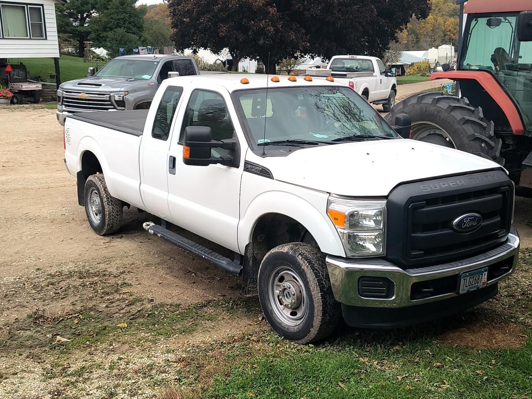 Image of Ford F-350 Primary image