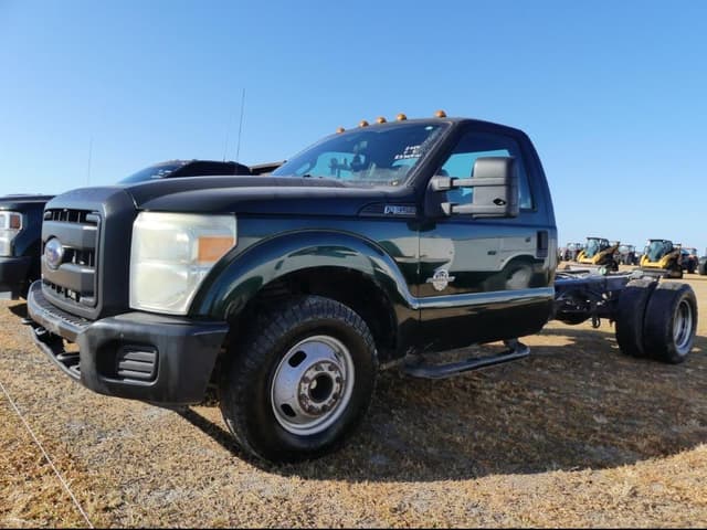 Image of Ford F-350 equipment image 1