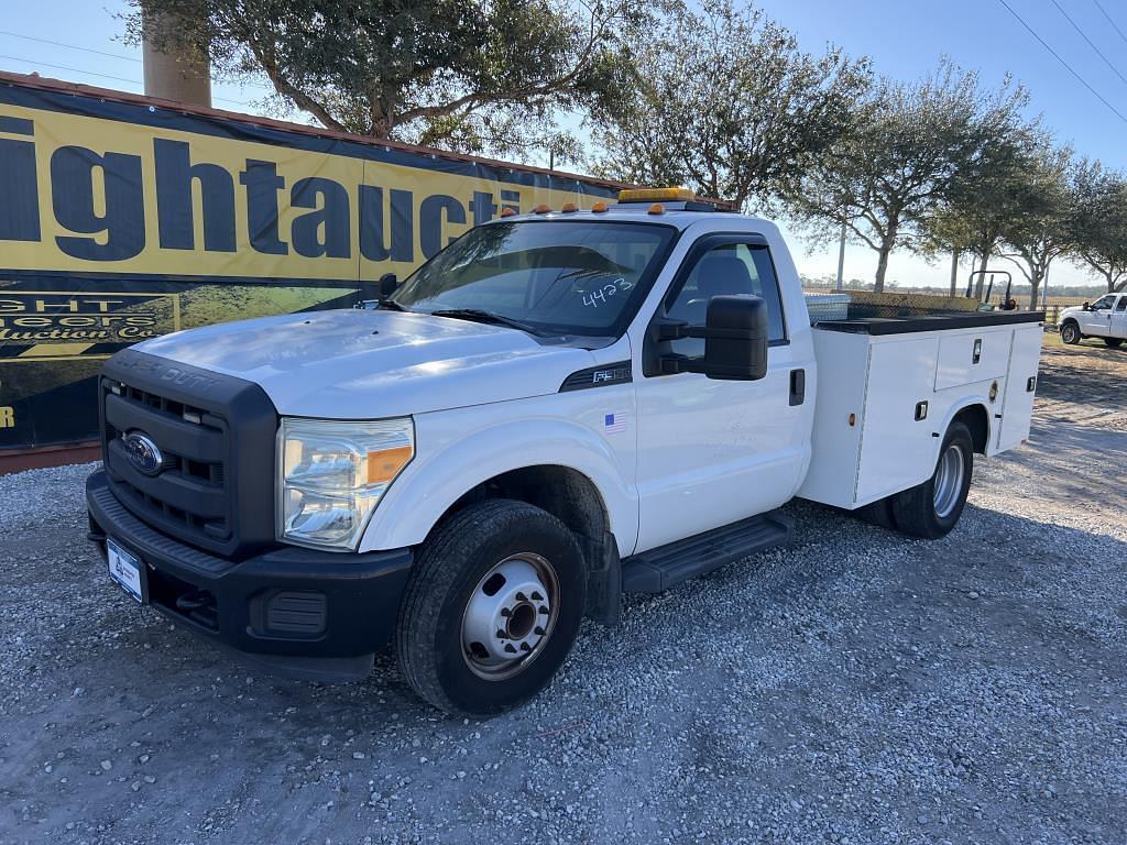 Image of Ford F-350 Primary image