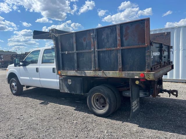 Image of Ford F-350 equipment image 1