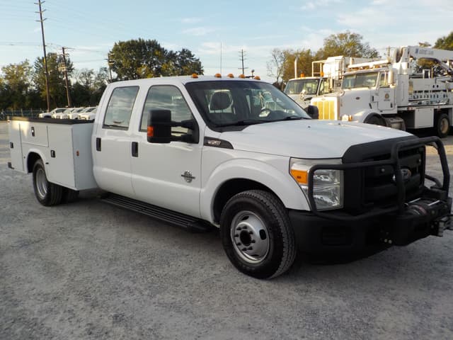 Image of Ford F-350 equipment image 1