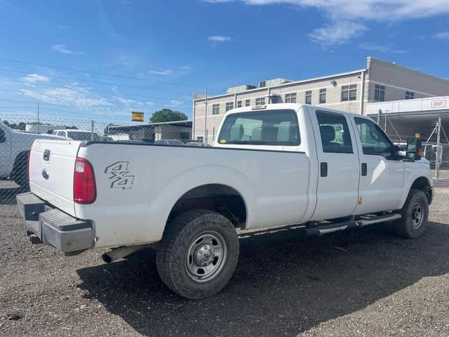 Image of Ford F-350 equipment image 3