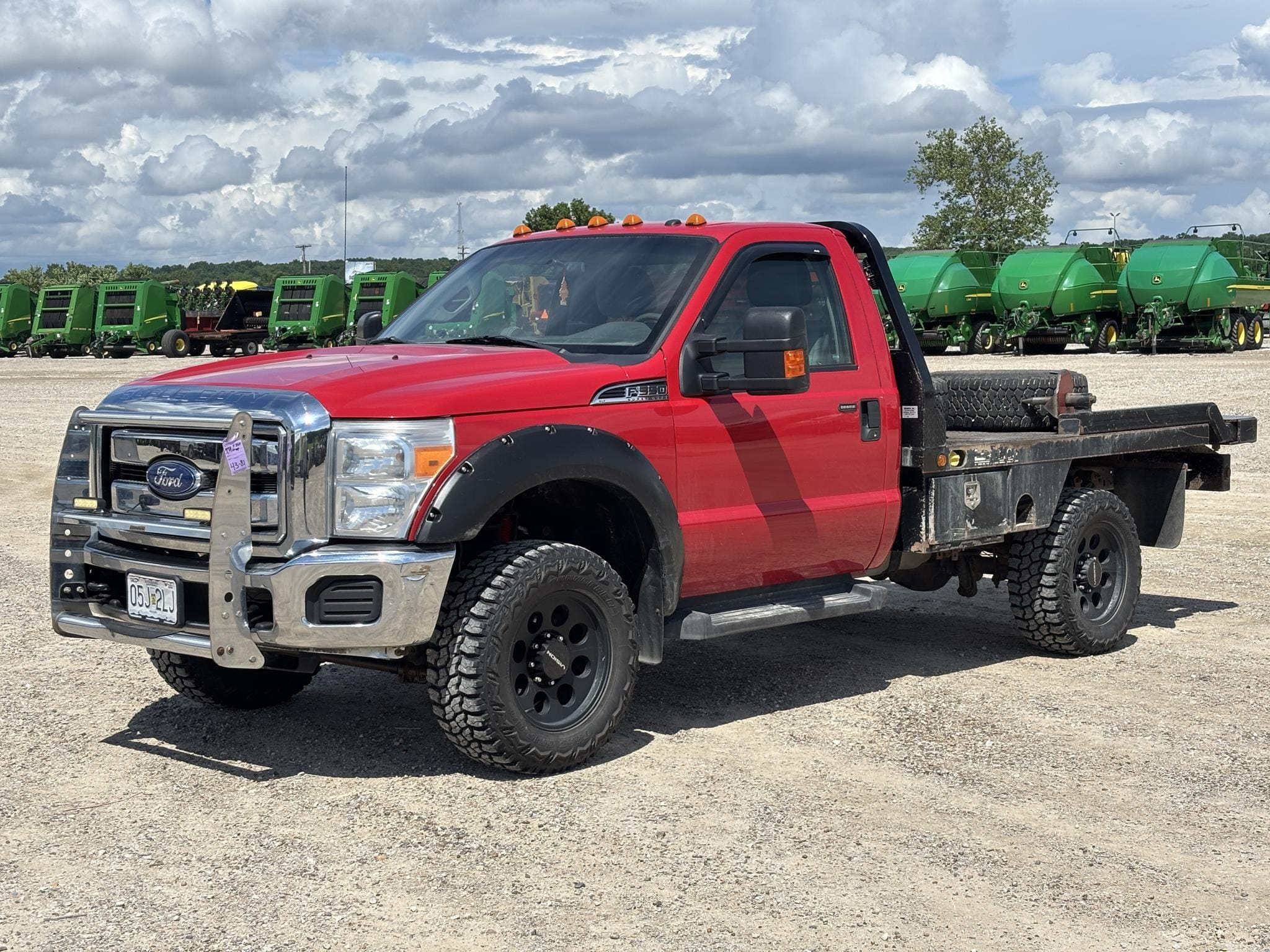 2015 Ford F-350 Equipment Image0