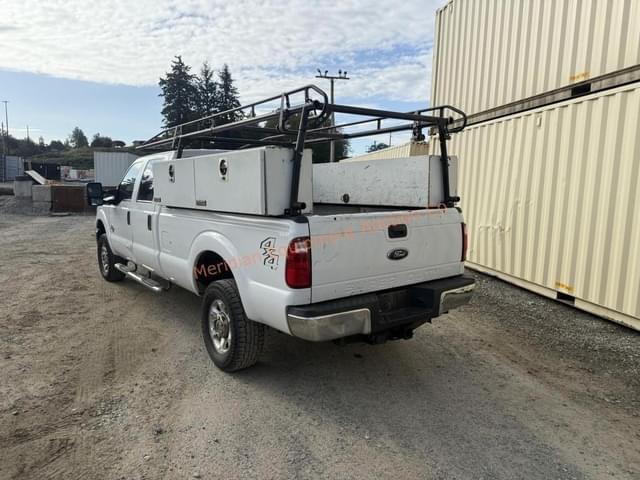 Image of Ford F-350 equipment image 4