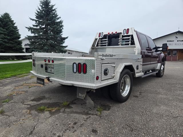 Image of Ford F-450 equipment image 3